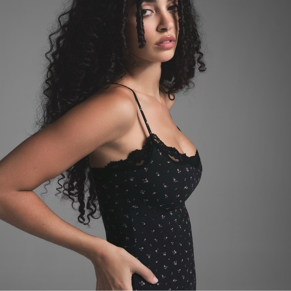 NWT skims fits everybody lace long slip dress onyx rosebud. Size XL - Picture 6 of 7